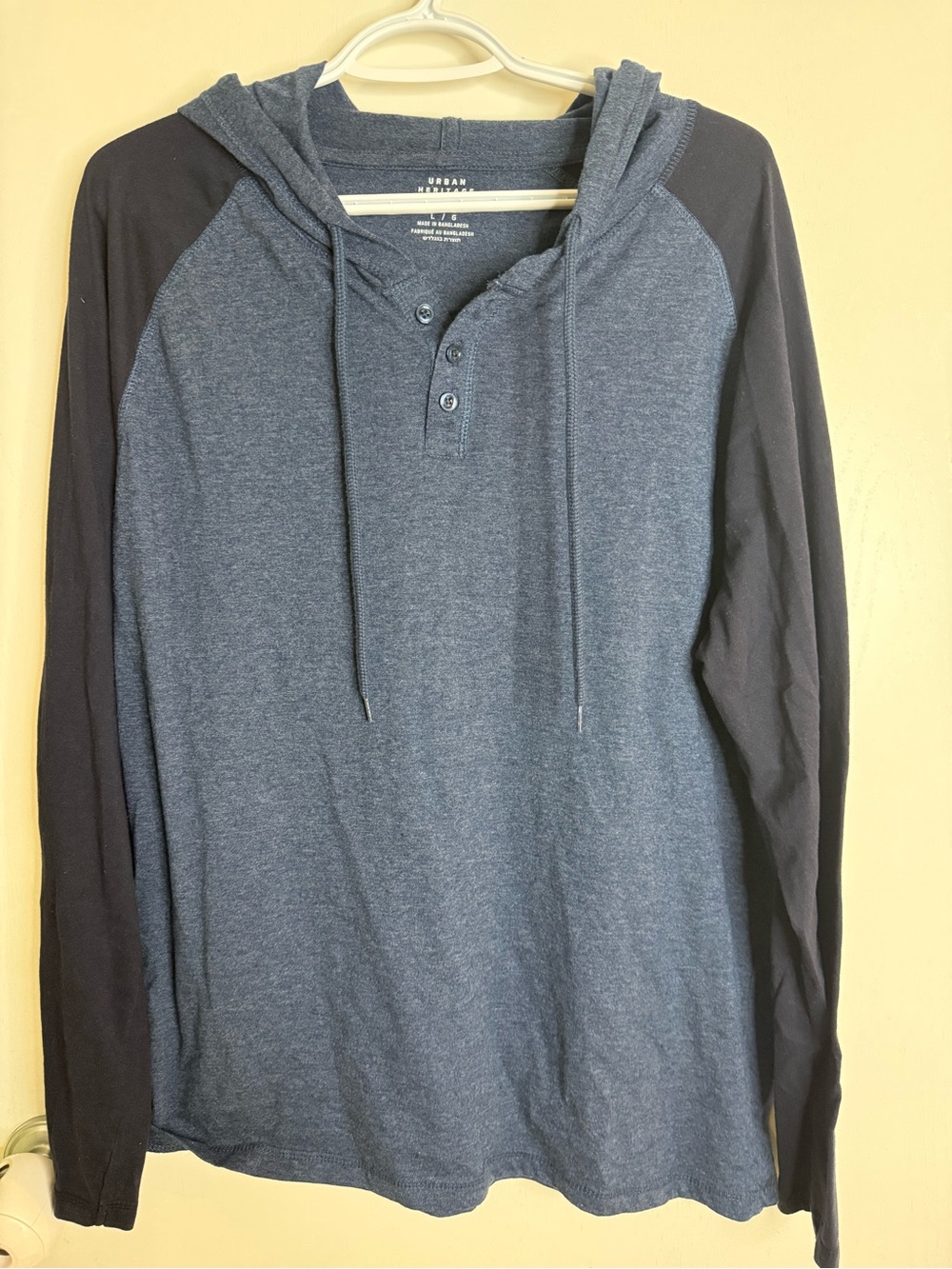 Urban Heritage Men's Two-Tone Navy Henley Hoodie